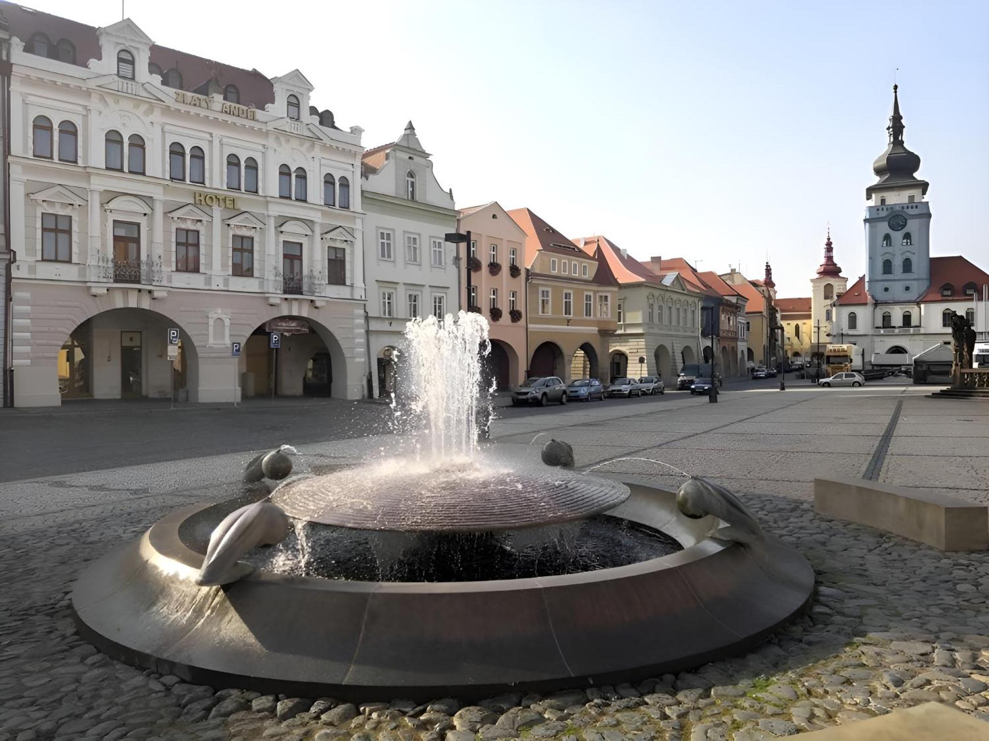 Hotel Zlaty Andel 扎泰克 外观 照片