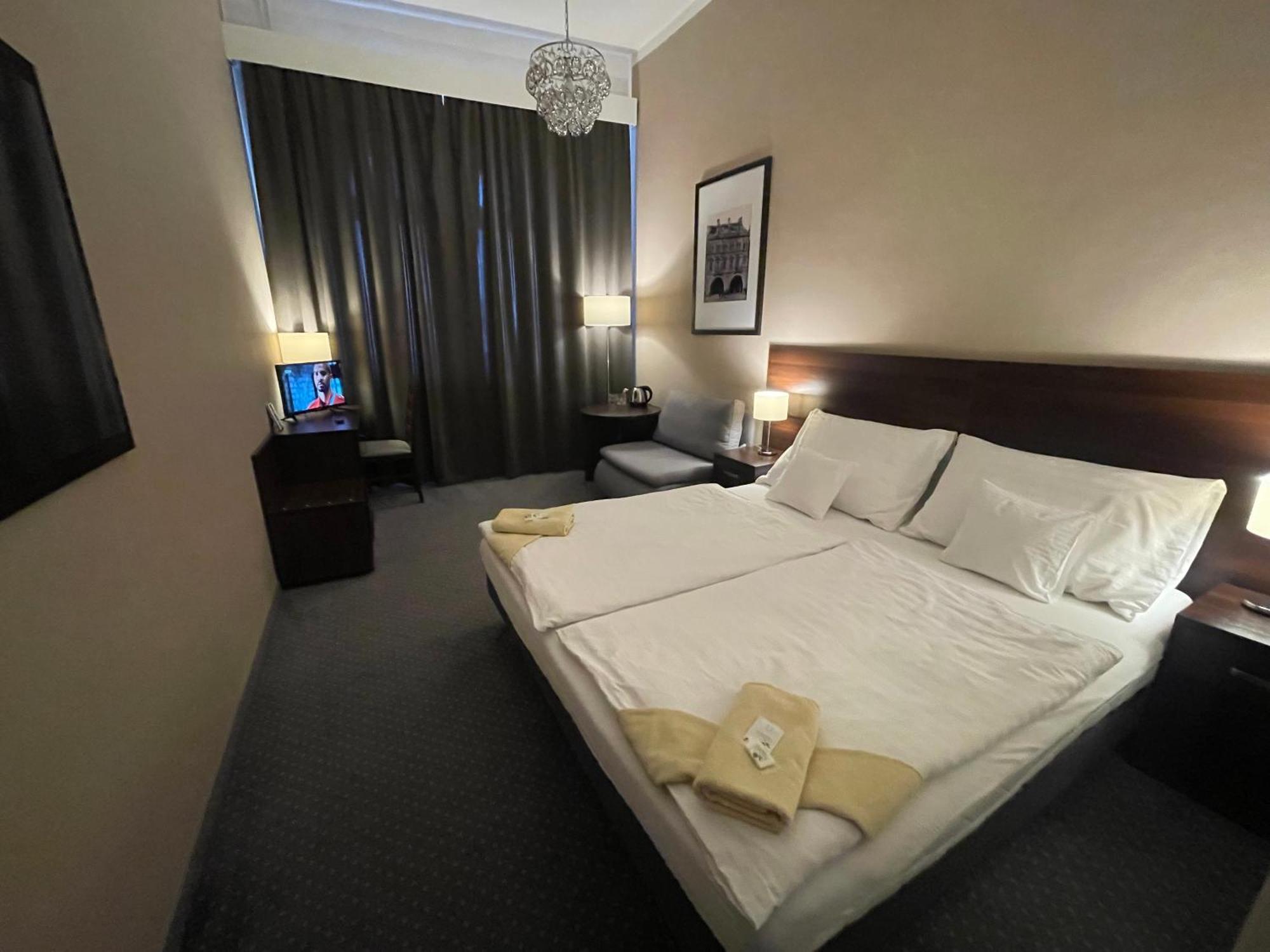 Hotel Zlaty Andel 扎泰克 外观 照片